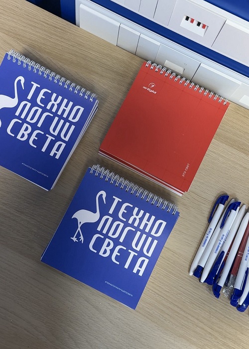 photo_5240032694840789857_y