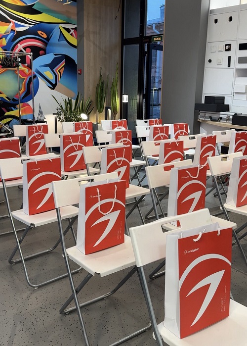 photo_5240032694840789860_y